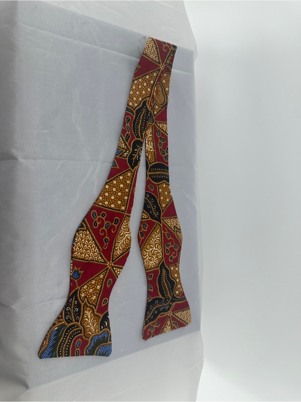 Men's Batik style silk bow tie